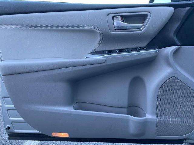 Used 2015 Toyota Camry XLE FWD image 9