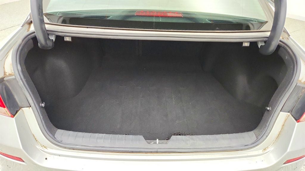 Used 2020 Kia Optima LX FWD image 19