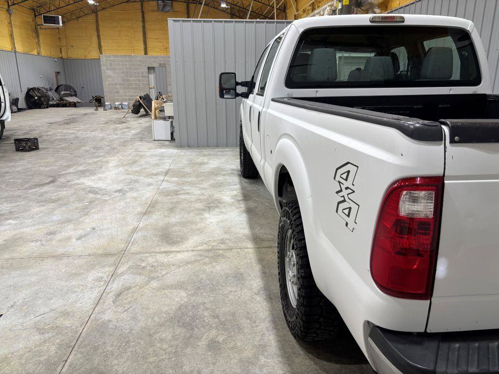 Used 2014 Ford F250 XL w/ Power Equipment Group AWD/4WD image 9