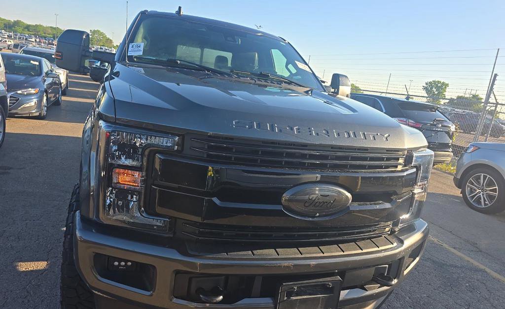 Used 2019 Ford F250 Lariat w/ Lariat Ultimate Package AWD/4WD image 2