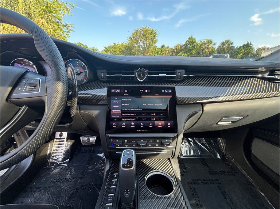 Used 2022 Maserati Quattroporte Trofeo RWD image 11