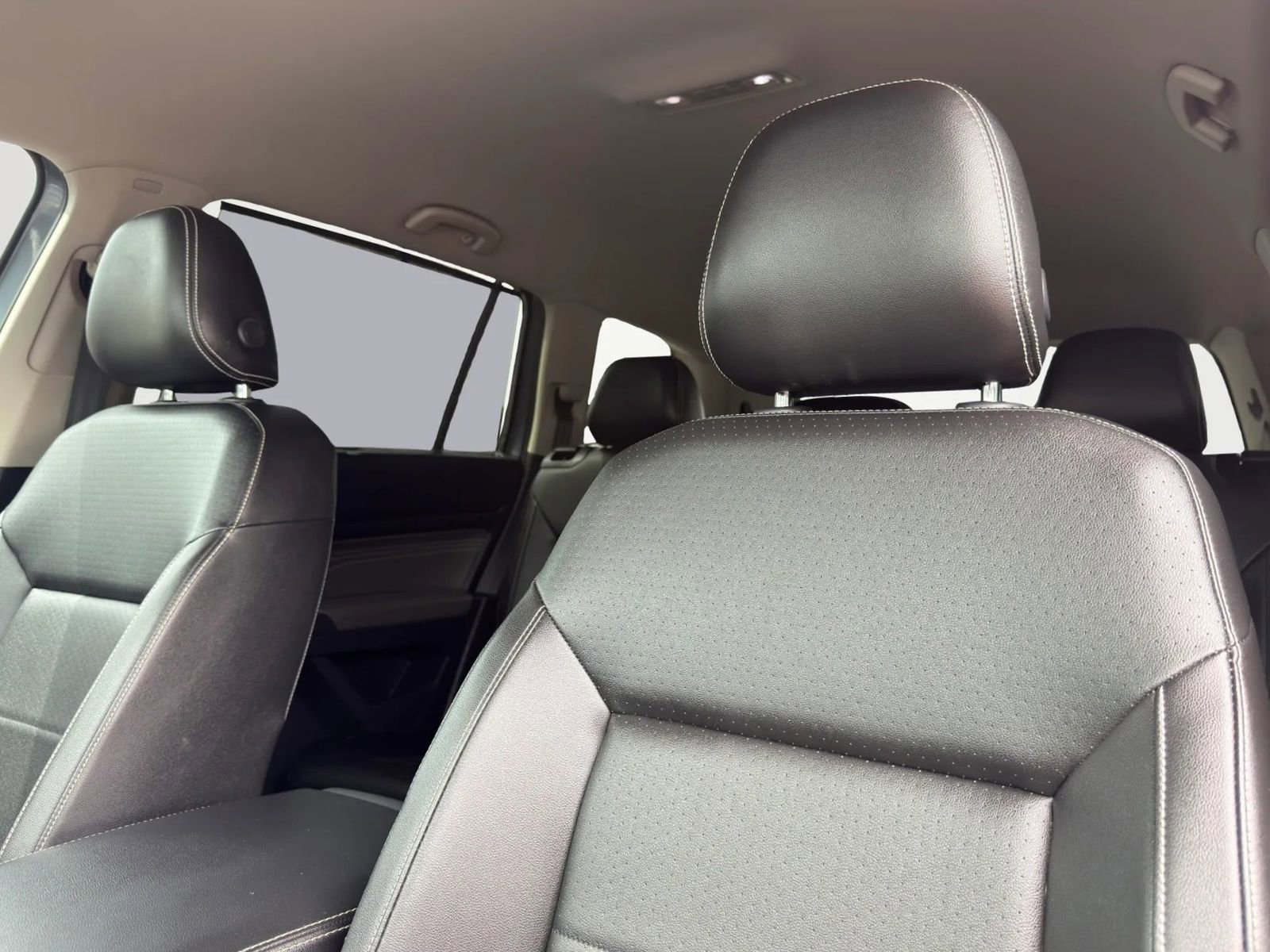 Used 2021 Volkswagen Atlas SE image 12