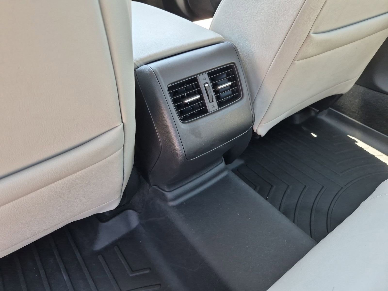 Used 2018 Honda Accord EX-L image 21