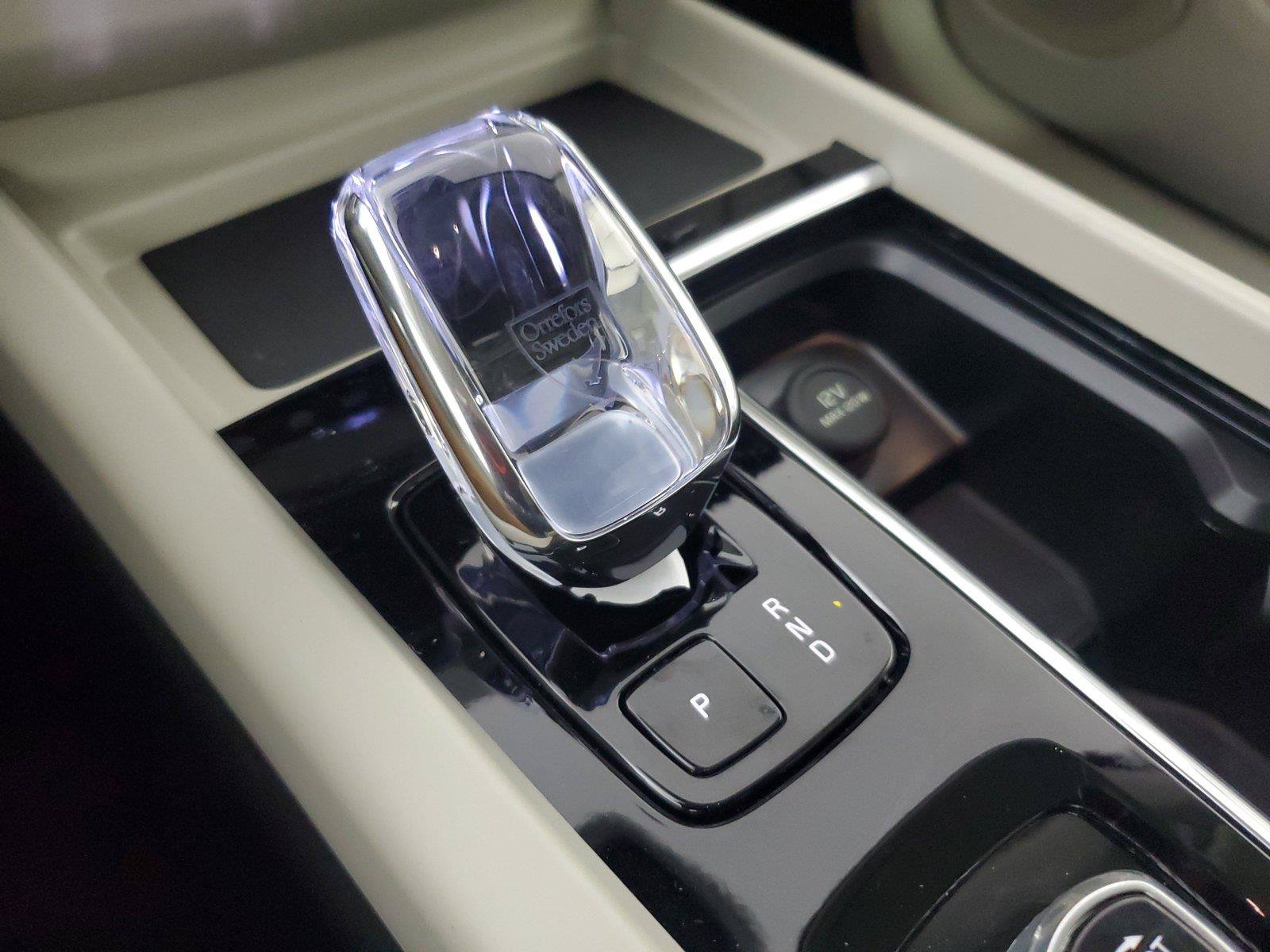 New 2027 Volvo XC60 B5 Ultra AWD/4WD image 32