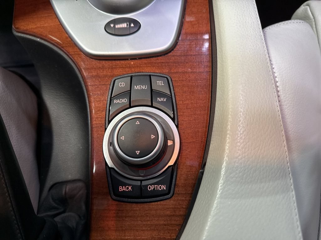 Used 2010 BMW M5 RWD image 38