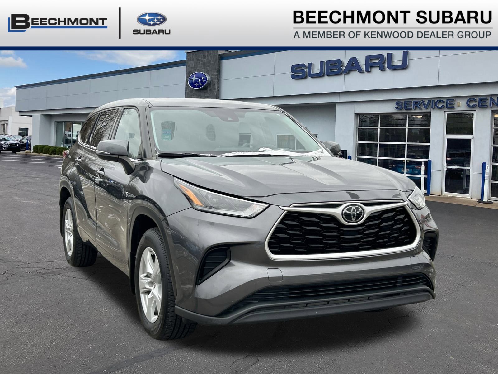 Used 2021 Toyota Highlander L image 1