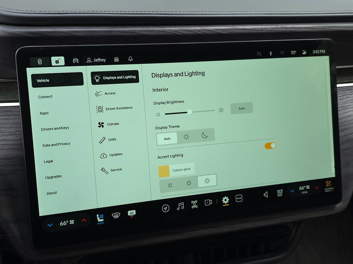 Used 2024 Rivian R1T Adventure AWD/4WD image 40