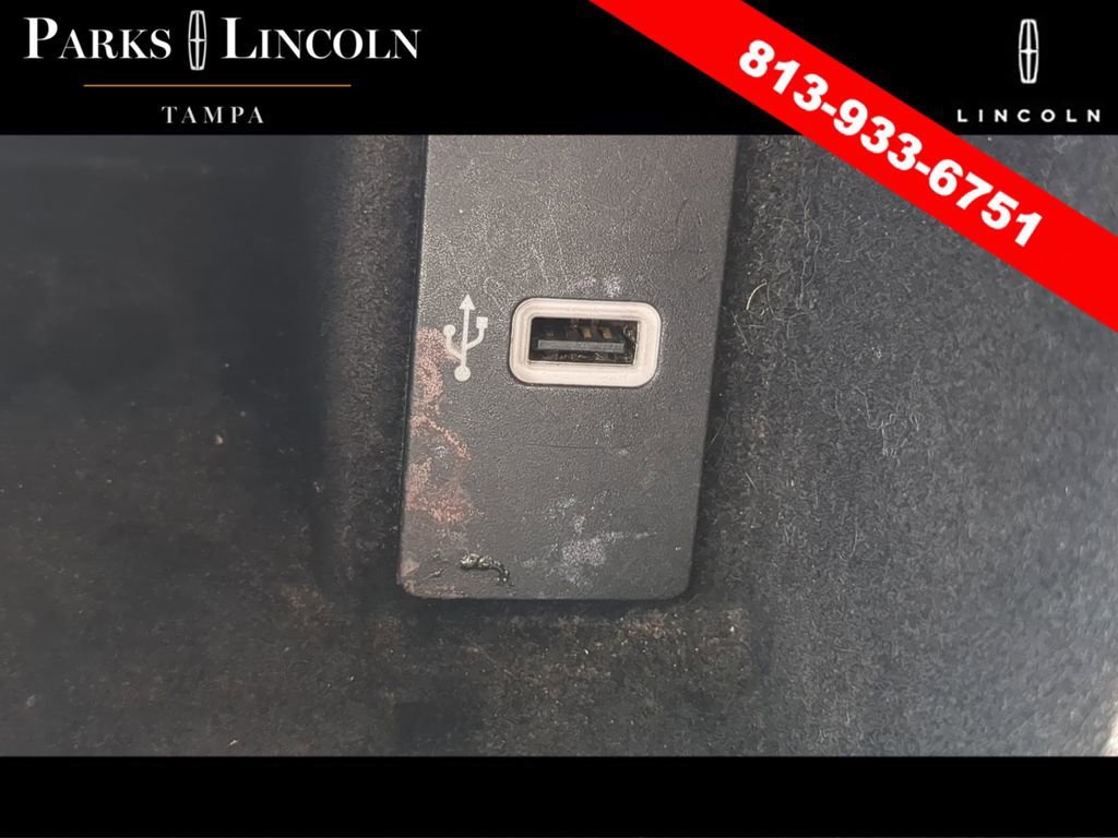 Used 2017 Lincoln MKX Reserve image 25