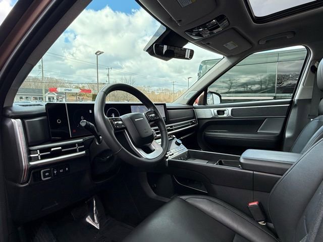 Used 2025 Hyundai Santa Fe Limited image 16