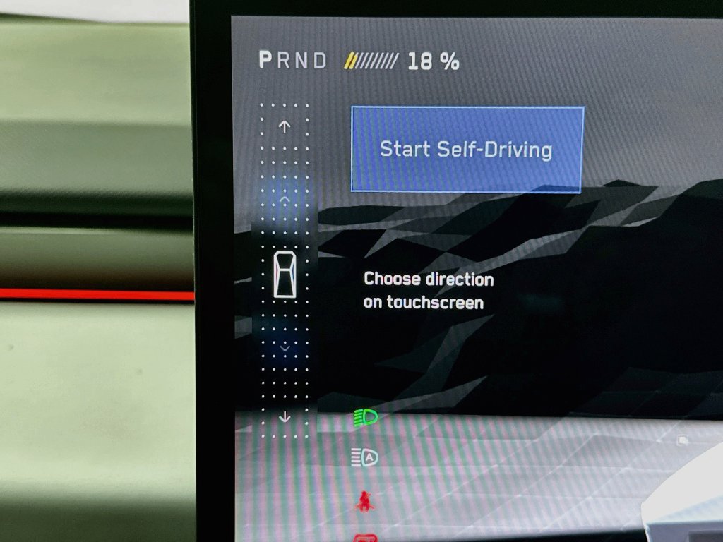 Used 2024 Tesla Cybertruck AWD Crew Cab image 15