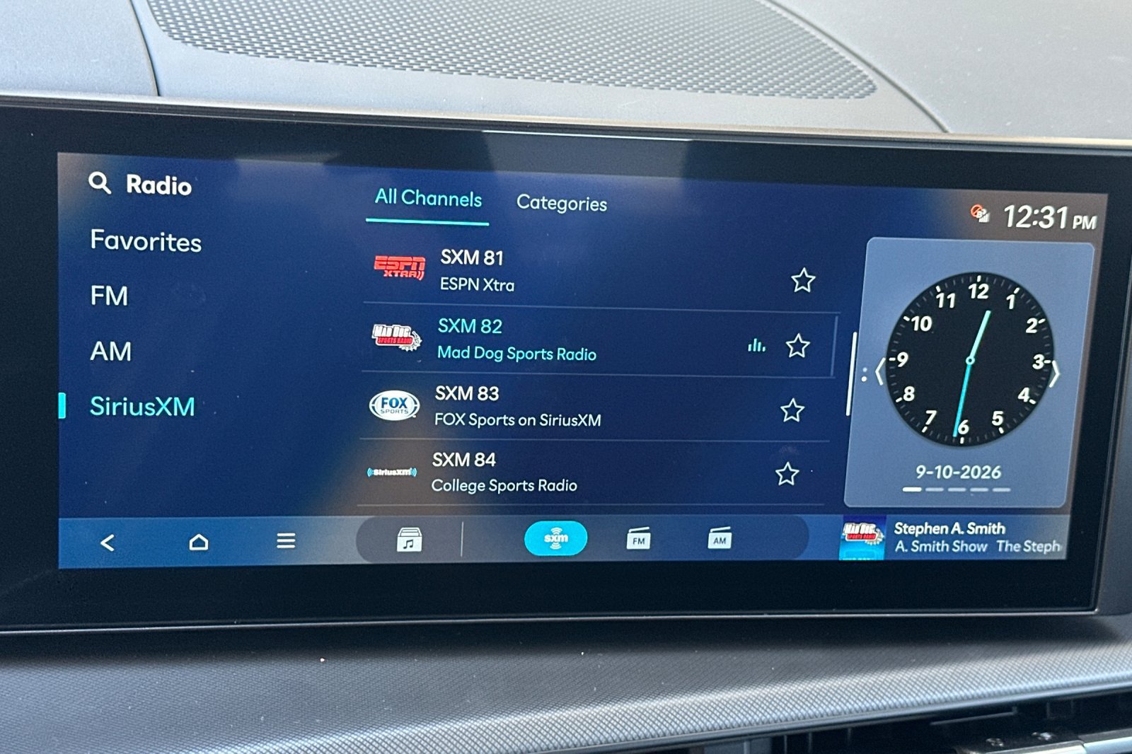 New 2027 Hyundai Santa Fe SEL FWD image 18