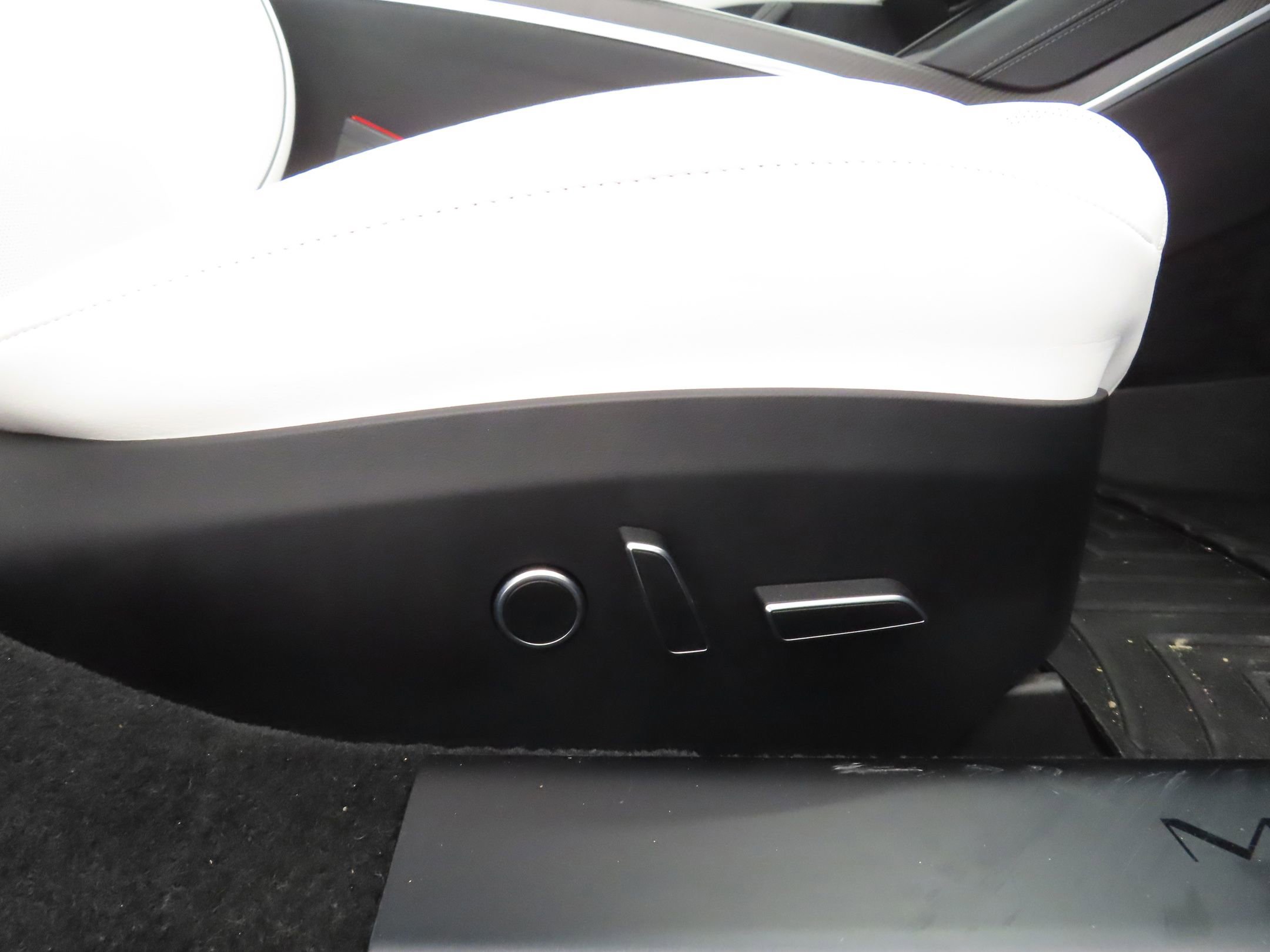 Used 2021 Tesla Model S Plaid AWD/4WD image 26