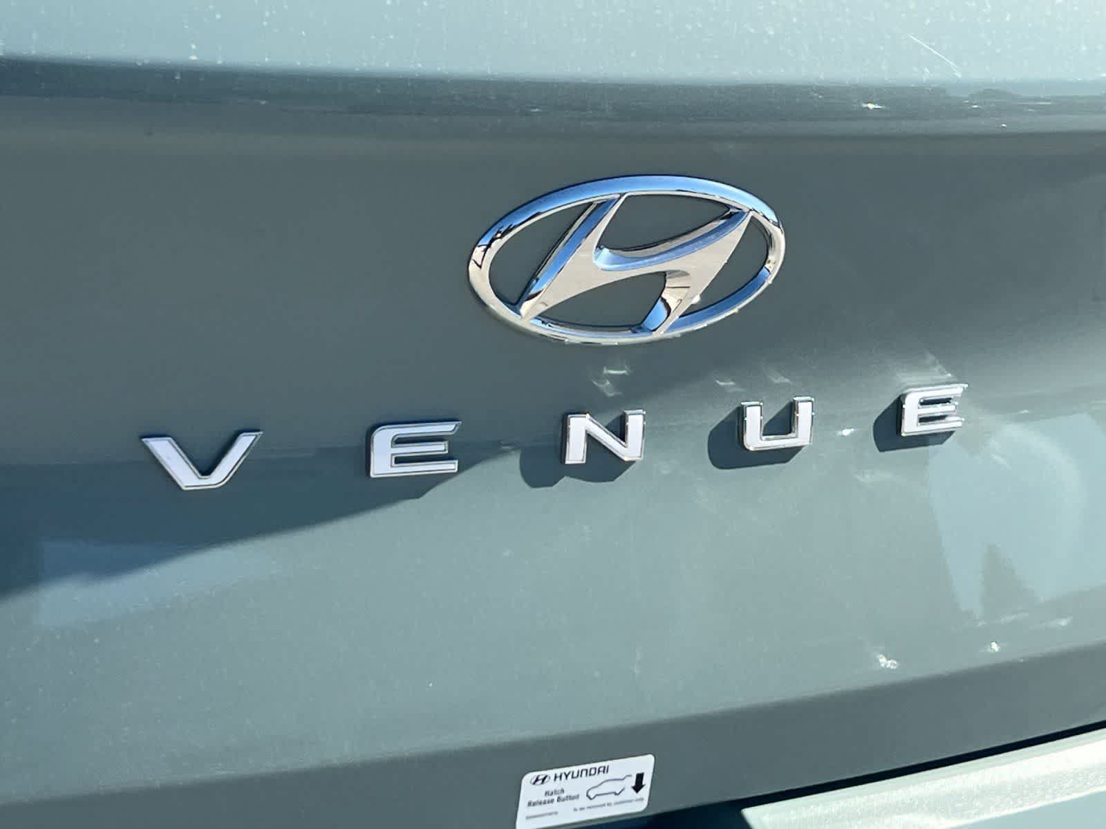 New 2026 Hyundai Venue SE FWD image 25