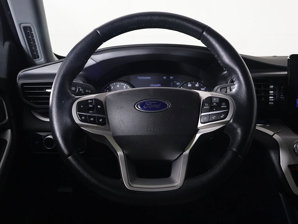 Used 2022 Ford Explorer XLT image 36