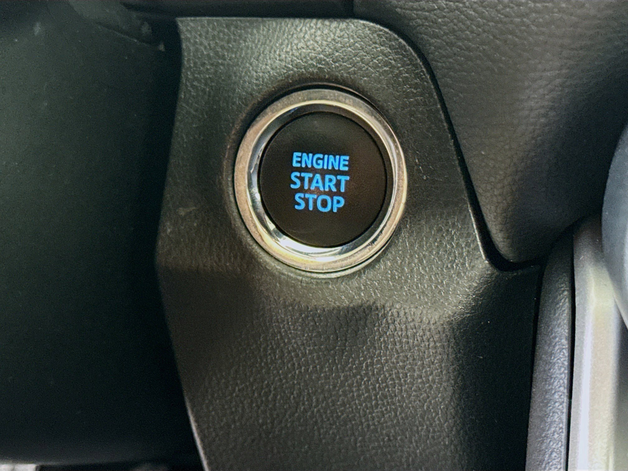 Used 2021 Toyota RAV4 XLE image 21