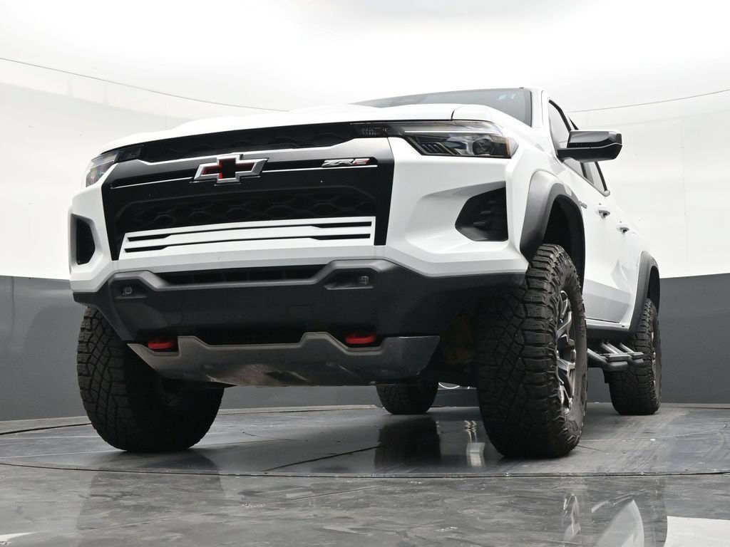 Used 2025 Chevrolet Colorado ZR2 AWD/4WD image 27