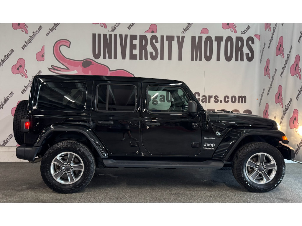 Used 2022 Jeep Wrangler Unlimited Sahara AWD/4WD image 9