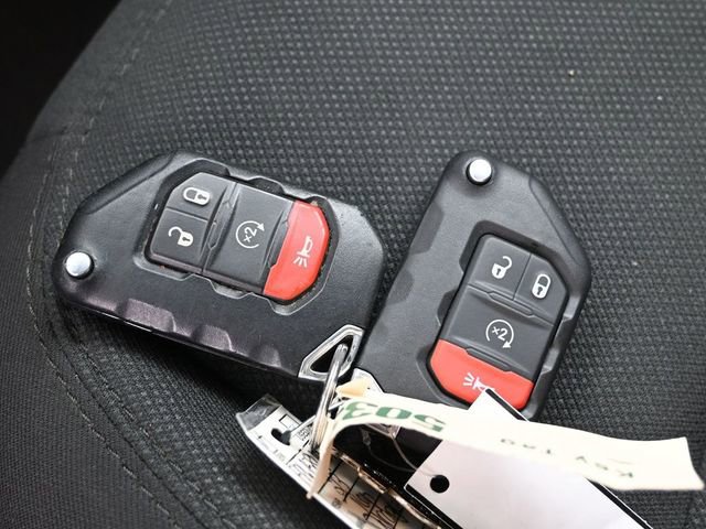 Used 2023 Jeep Wrangler Sahara w/ Cold Weather Group image 19