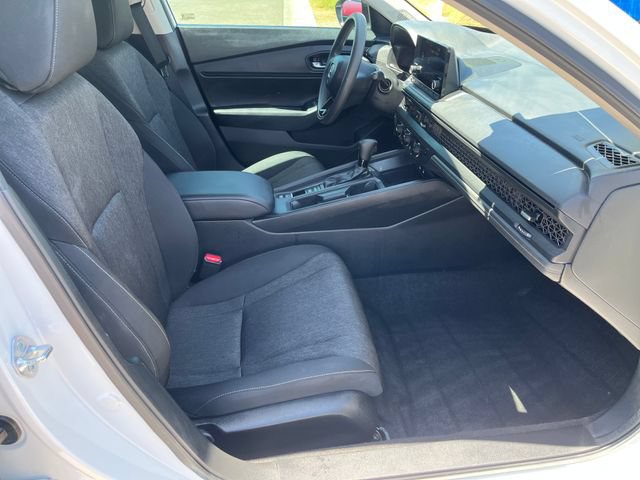 Certified 2025 Honda Accord SE image 16