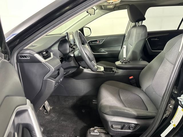Used 2020 Toyota RAV4 XLE w/ Convenience Package image 11