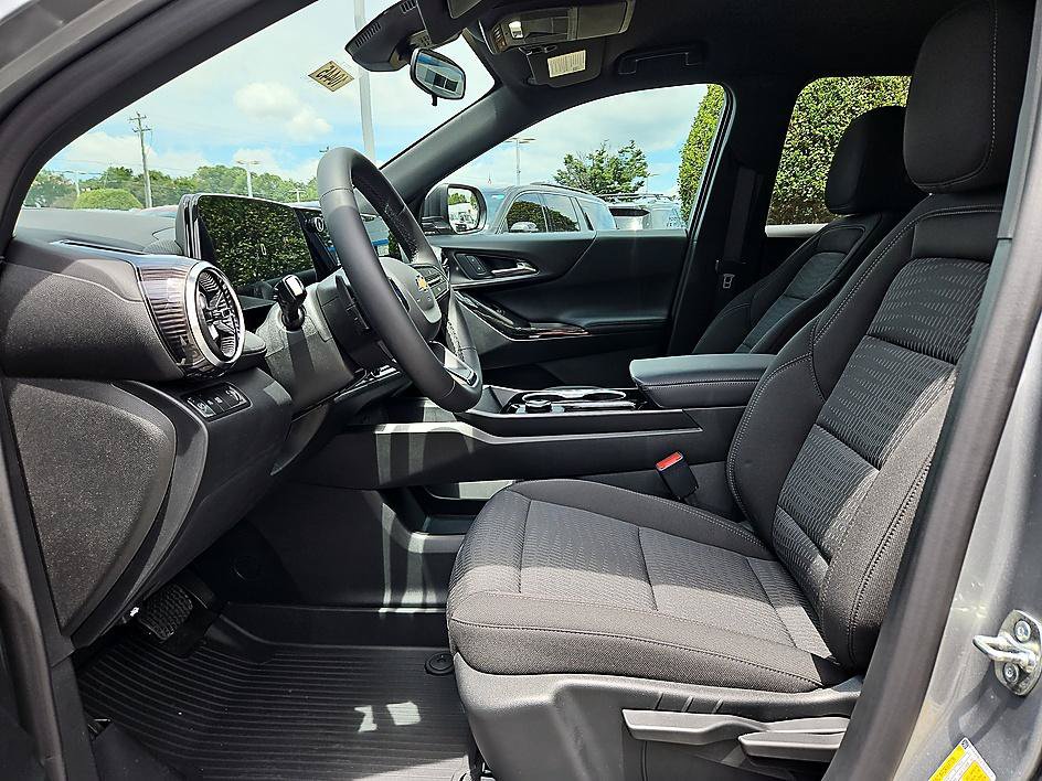 New 2026 Chevrolet Equinox LT FWD image 9