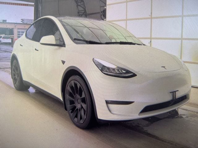 Used 2021 Tesla Model Y Long Range AWD/4WD image 1