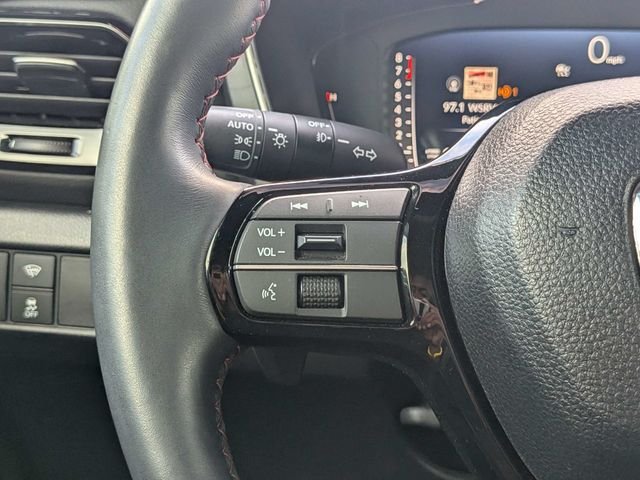 Used 2025 Honda Pilot Black Edition image 27