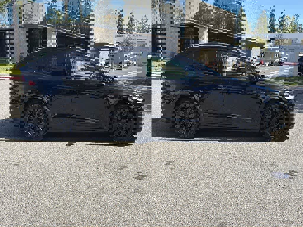 Used 2022 Tesla Model X Plaid image 7