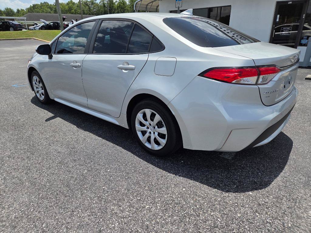Used 2022 Toyota Corolla LE FWD image 8