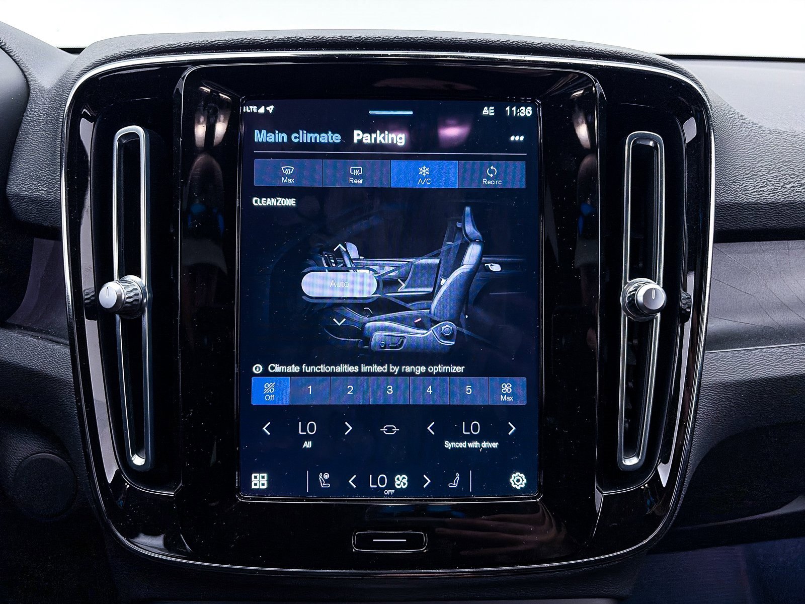 Used 2023 Volvo C40 P8 Recharge Ultimate image 20