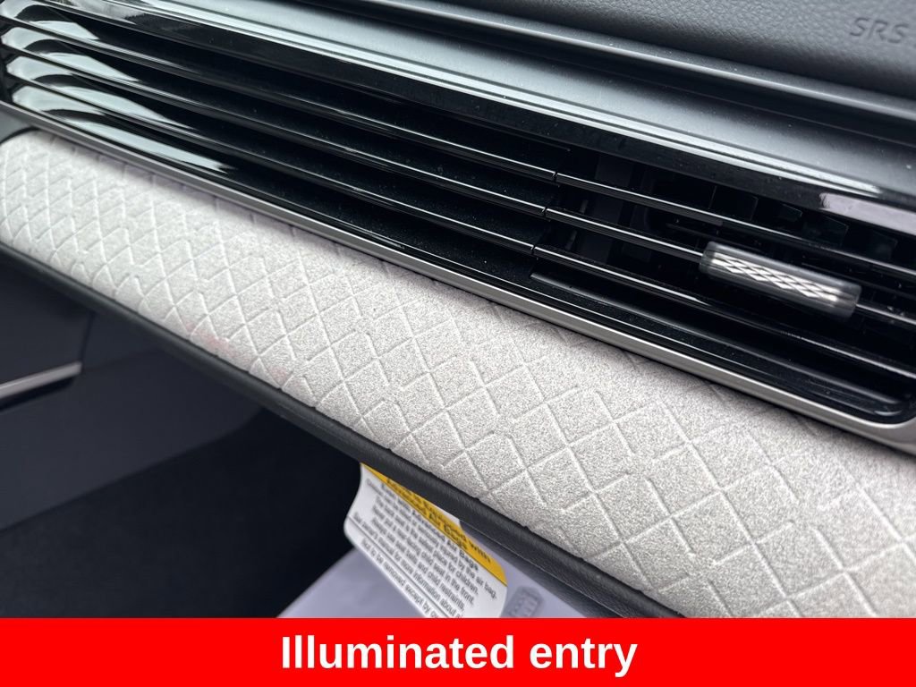 Used 2026 Toyota Camry XLE image 24