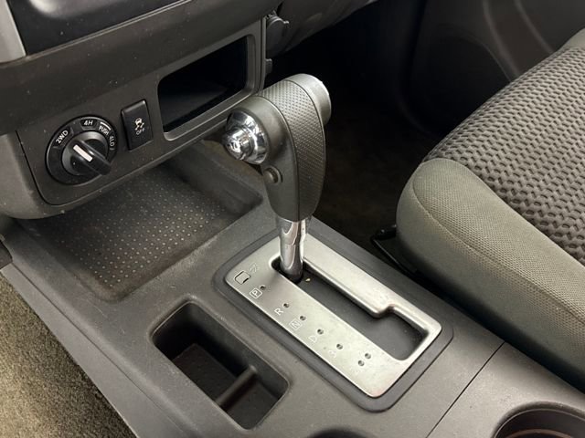 Used 2013 Nissan Frontier SV image 23