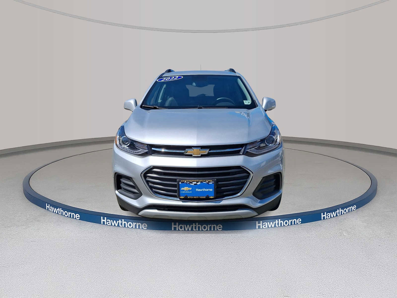 Used 2022 Chevrolet Trax LT w/ LT Convenience Package AWD/4WD image 2