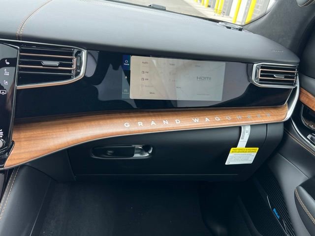 New 2025 Jeep Grand Wagoneer Series III w/ HD Trailer Tow Package image 28