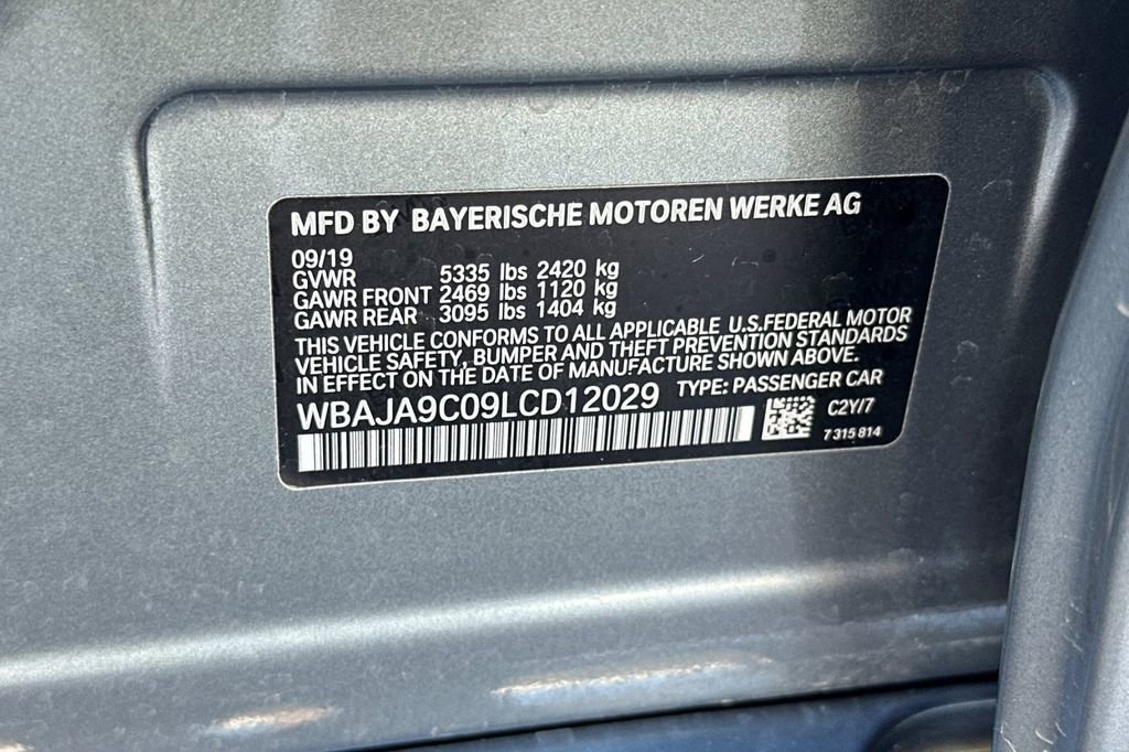 Used 2020 BMW 530e w/ Convenience Package image 34