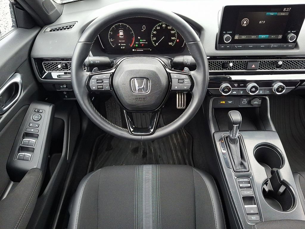 Used 2023 Honda Civic Sport image 2