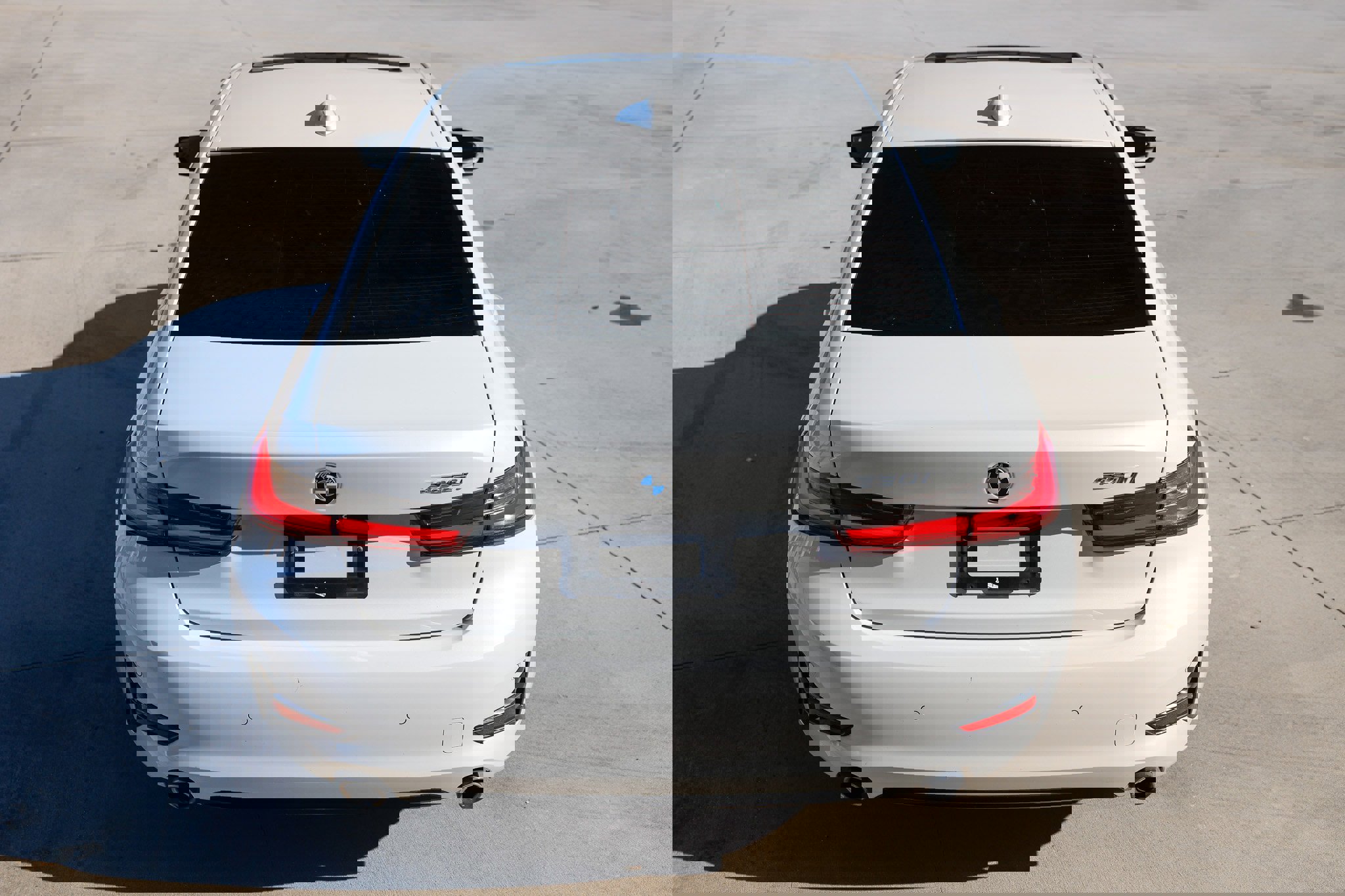 Used 2019 BMW 330i Sedan w/ Premium Package image 14