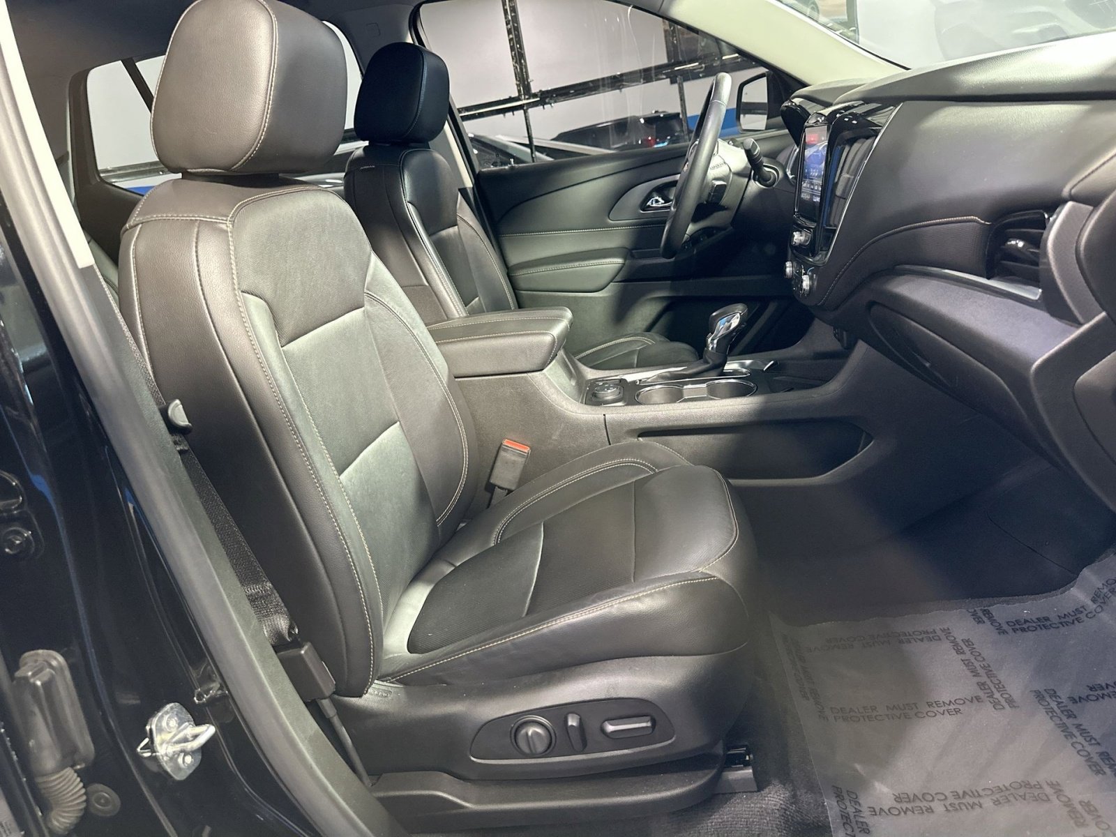 Used 2021 Chevrolet Traverse Premier w/ Redline Edition image 36