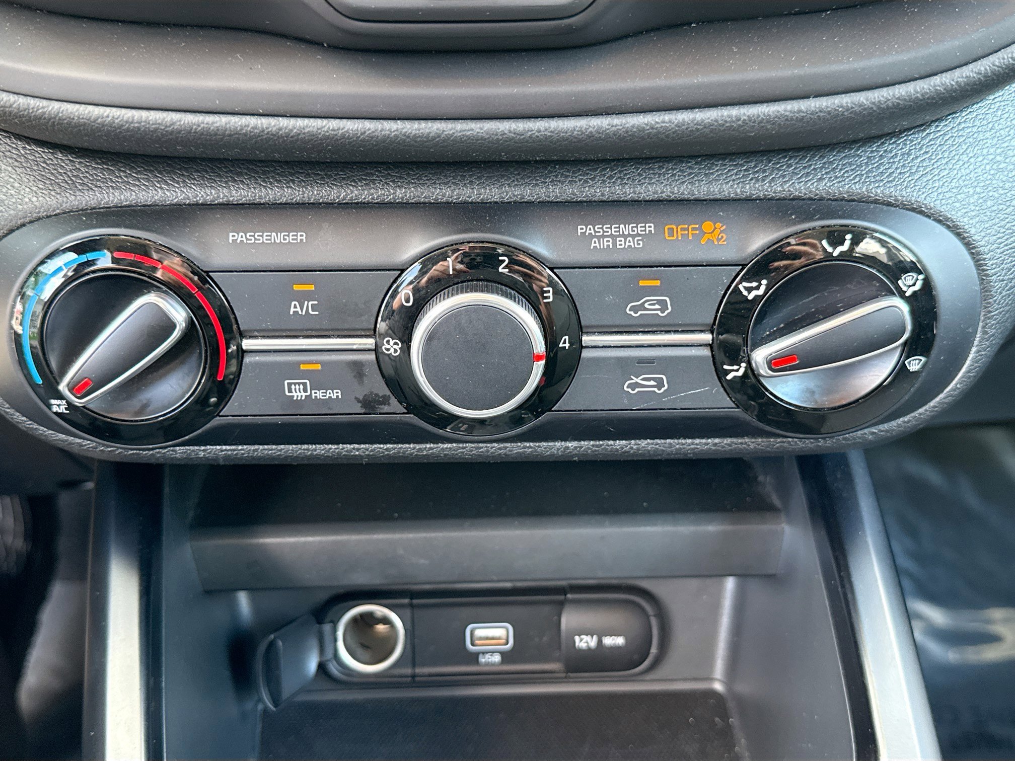 Used 2022 Kia Soul LX image 30