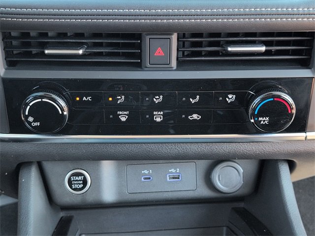 Used 2023 Nissan Rogue S image 17