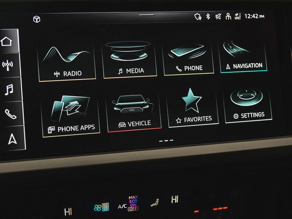 Used 2023 Audi Q4 e-tron Premium Plus w/ Premium Plus image 23