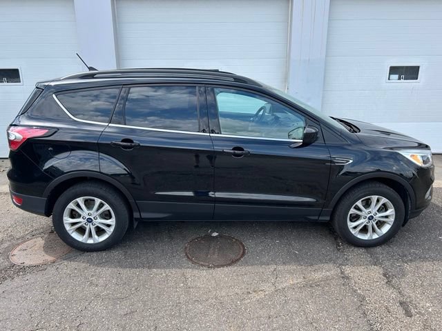 Used 2018 Ford Escape SE w/ SE Sync 3 Package AWD/4WD image 6