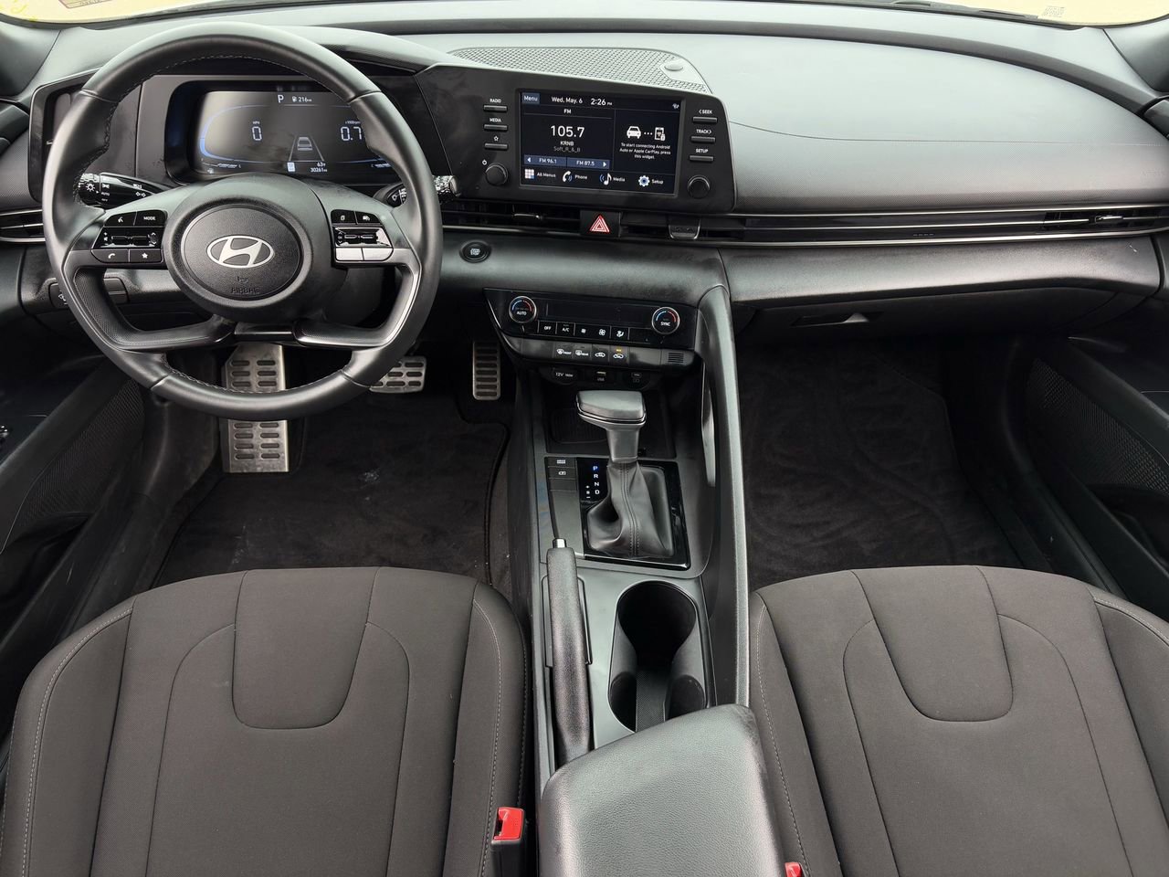 Used 2025 Hyundai Elantra Sport FWD image 12