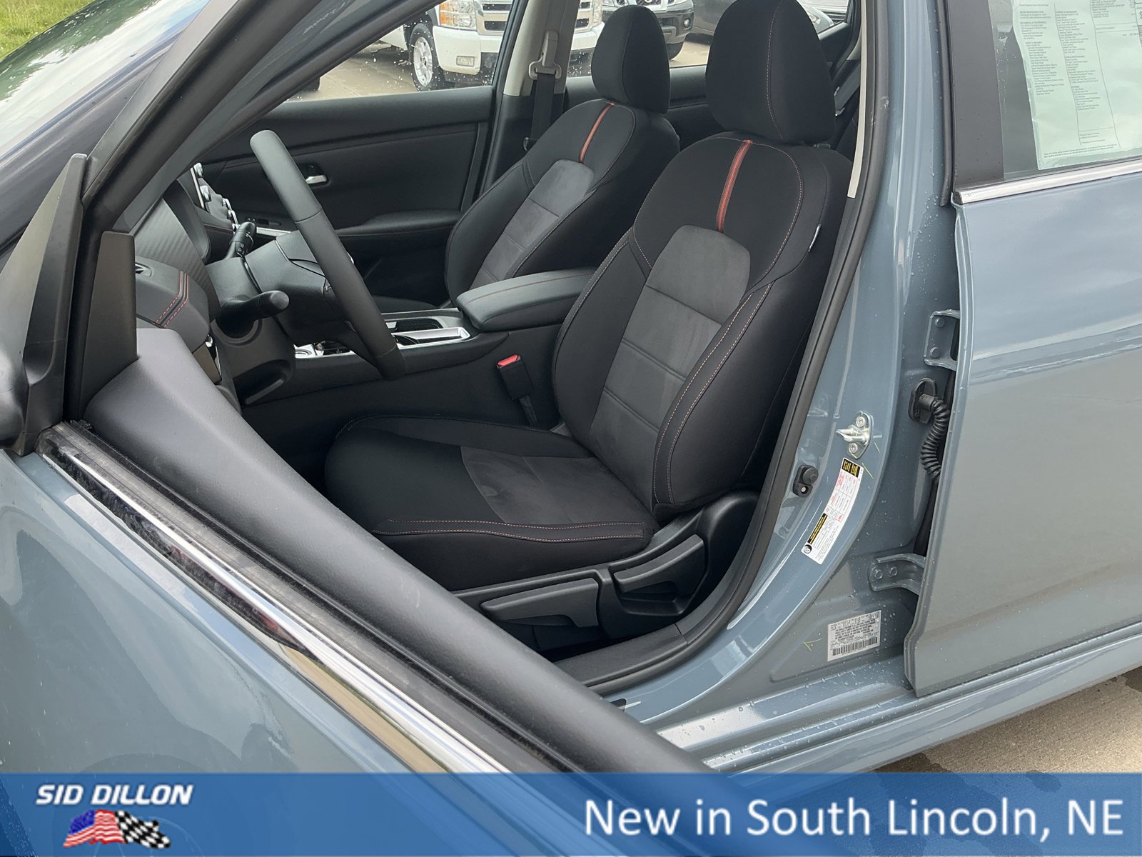 New 2025 Nissan Sentra SR w/ Trunk Package image 9