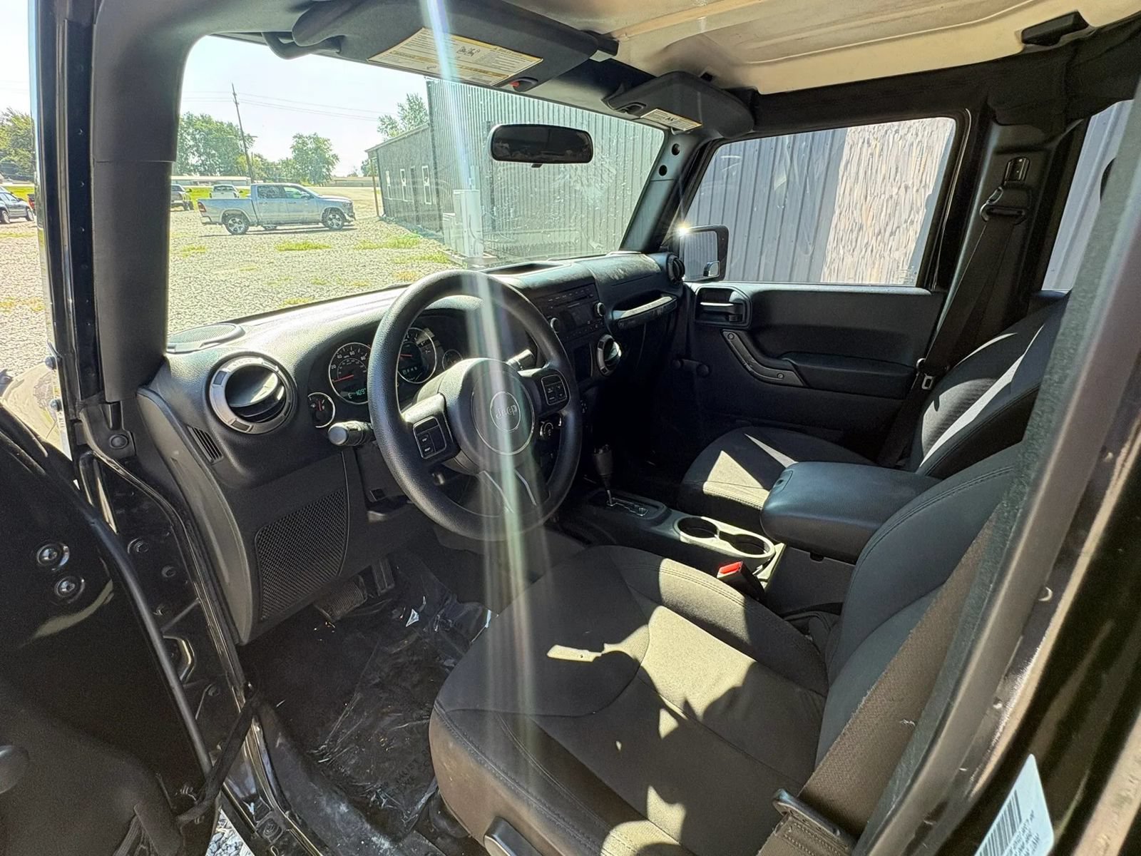 Used 2015 Jeep Wrangler Unlimited Sport w/ Max Tow Package AWD/4WD image 9