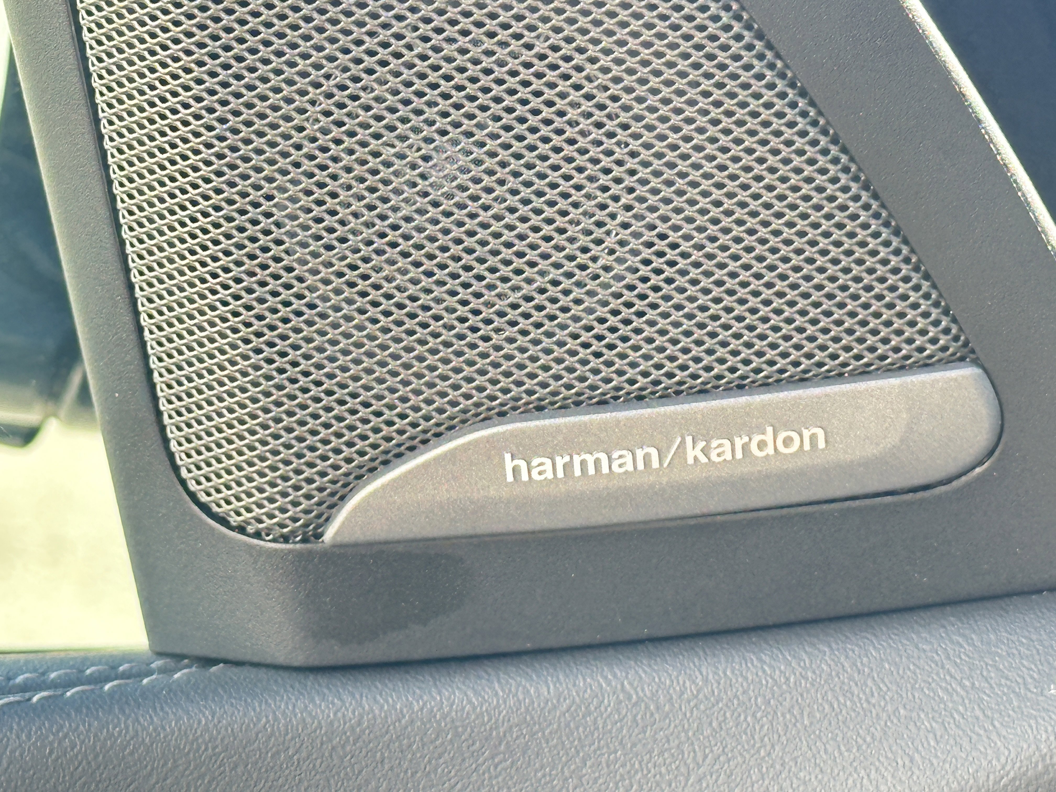 Used 2023 BMW X7 M60i w/ Executive Package image 10