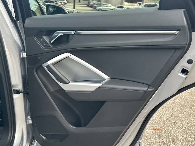 Used 2019 Audi Q3 2.0T Premium w/ Convenience Package AWD/4WD image 15