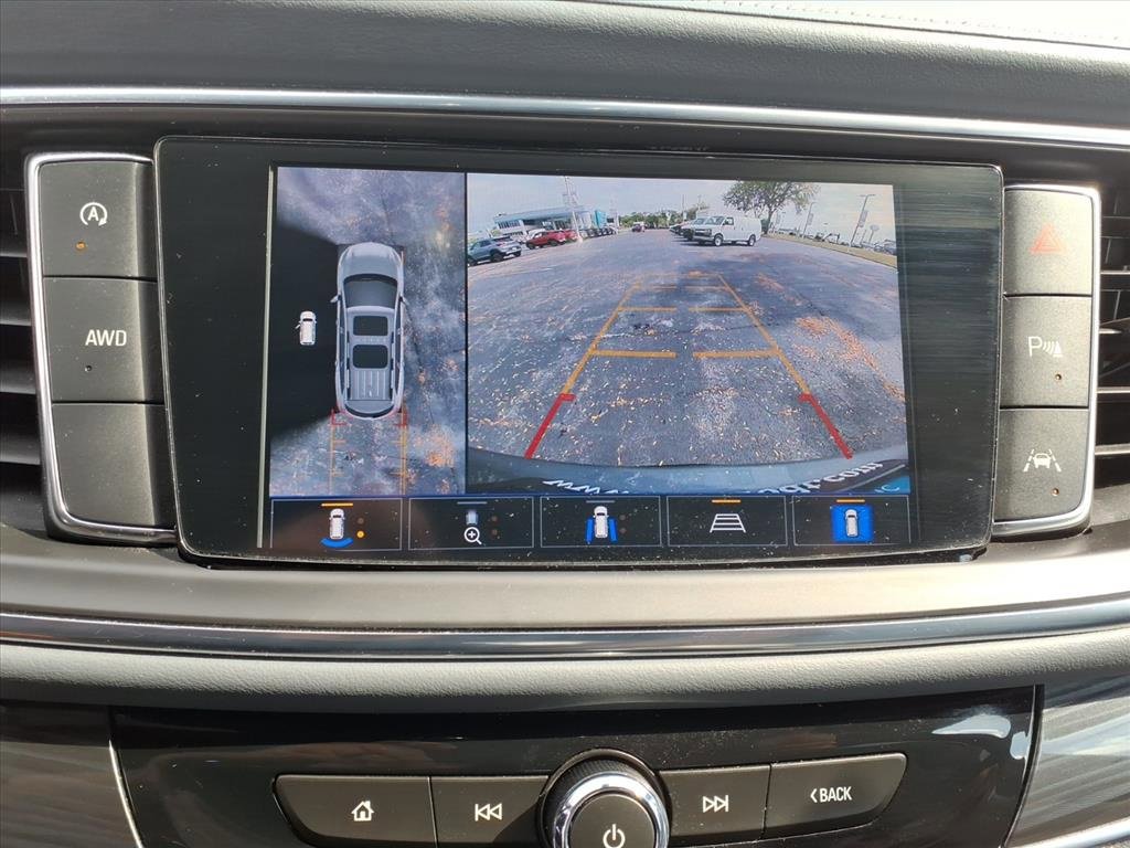 Used 2024 Buick Enclave Premium image 10