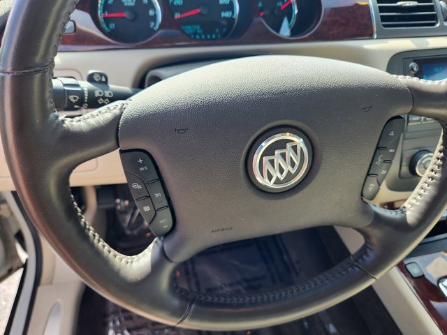 Used 2010 Buick Lucerne CXL image 19