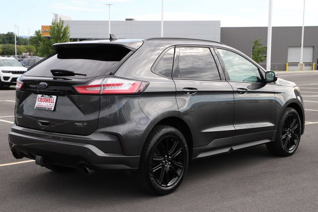 Used 2020 Ford Edge ST-Line w/ Cold Weather Package AWD/4WD image 4